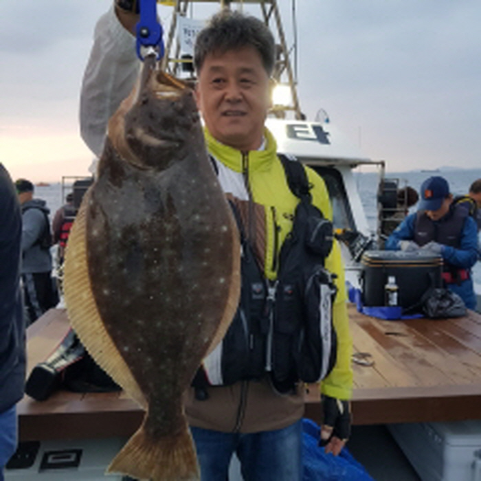 6월11일 올스타호 대광어 다운샷