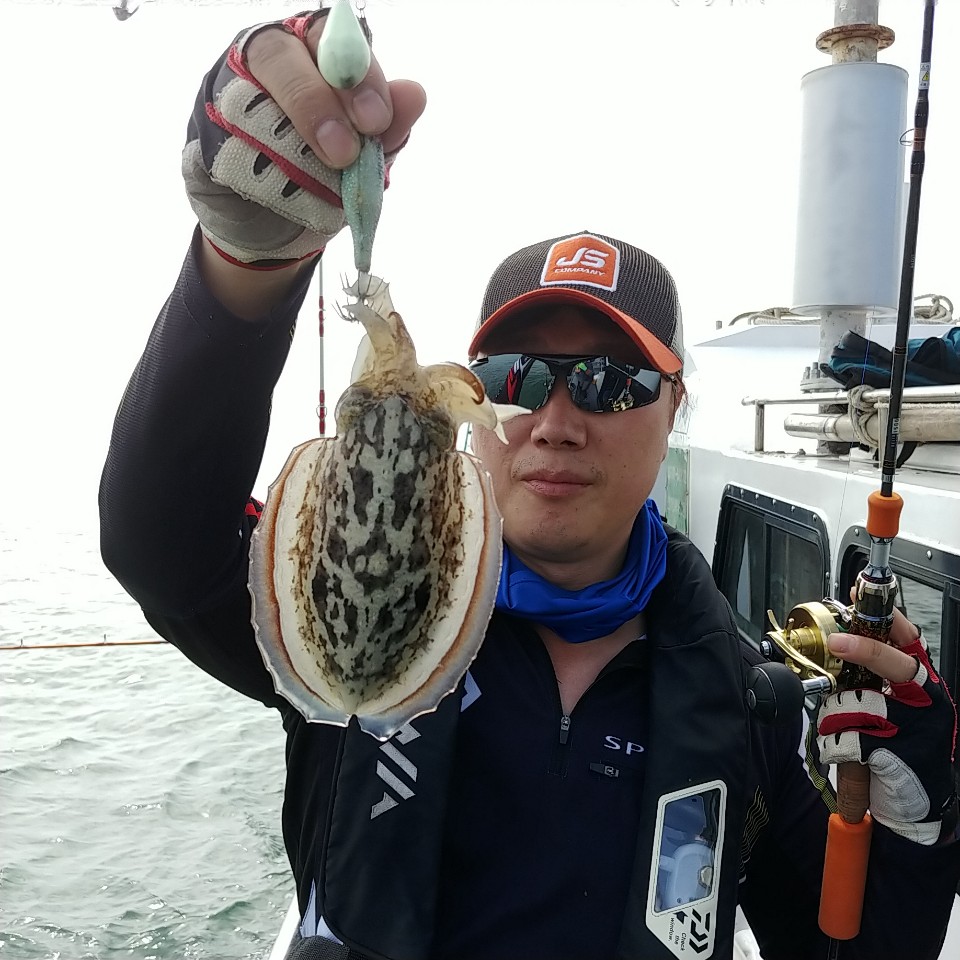 10월 4일 아라2호 쭈갑 조황